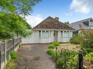 2 bedroom bungalow for sale in Woodwaye, Woodley, Reading, RG5