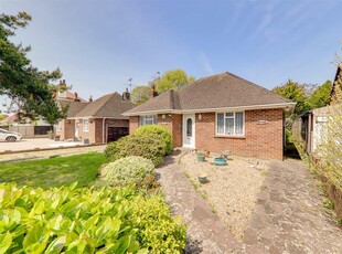 2 bedroom detached bungalow for sale in Downview Avenue, Ferring, Worthing, BN12