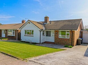 2 bedroom detached bungalow for sale in Long Meadow, Findon Valley, Worthing, BN14