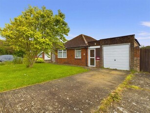 2 bedroom detached bungalow for sale in Onslow Drive, Ferring, Worthing, BN12 5RX, BN12