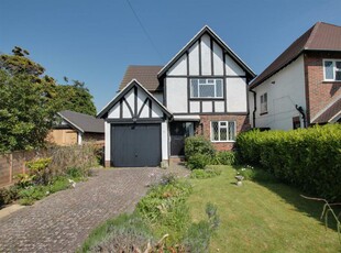 2 bedroom detached house for sale in Lansdowne Close, Worthing, BN11