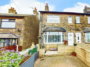 2 bedroom end of terrace house for sale in Cooper Lane, Shelf, Halifax, HX3
