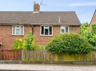2 bedroom end of terrace house for sale in Hillsley Road, Portsmouth, Hampshire, PO6
