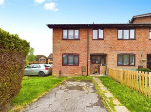 2 bedroom end of terrace house for sale in Knollmead, Calcot, Reading, Berkshire, RG31