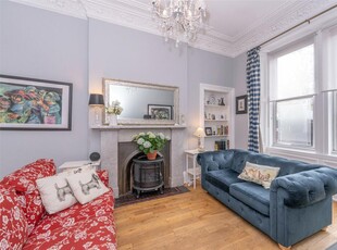 2 bedroom flat for sale in 12/2 Meadow Place, Edinburgh, EH9