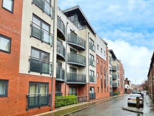 2 bedroom flat for sale in Egerton Street, Chester, Cheshire, CH1
