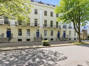 2 bedroom flat for sale in The Broad Walk, Imperial Square, Cheltenham, Gloucestershire, GL50