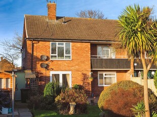 2 bedroom flat for sale in Thorndyke Close, Beeston, Nottingham, Nottinghamshire, NG9