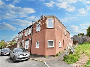 2 bedroom ground floor flat for sale in Wonford Street, Exeter, EX2