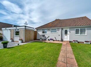 2 bedroom semi-detached bungalow for sale in Rogate Road, Worthing, BN13 2DY, BN13