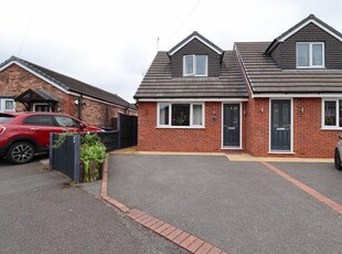 2 bedroom semi-detached house for sale in Slater Street, Latchford, Warrington, WA4