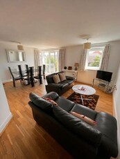 2 Bedroom Serviced Apartment For Rent In Windsor, Berkshire