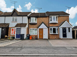 2 bedroom terraced house for sale in Bishopdale Close, Swindon, Wiltshire, SN5