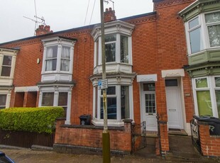 2 bedroom terraced house for sale in Harrow Road, Leicester, LE3