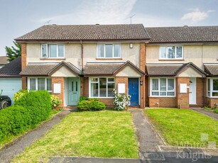 2 bedroom terraced house for sale in Hurricane Way, Woodley, Reading, RG5 4UX, RG5
