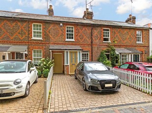 2 bedroom terraced house for sale in New England Street, St Albans, AL3