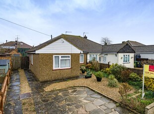 3 Bed Bungalow For Sale in Chesham, Buckinghamshire, HP5 - 4918561