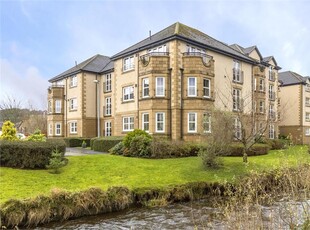 3 bed first floor flat for sale in Peebles