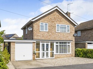 3 Bed House For Sale in Marlborough Crescent, Long Hanborough, OX29 - 5423943