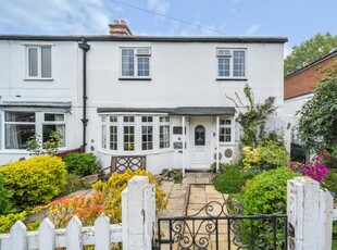 3 Bed House For Sale in St Johns, Woking, GU21 - 5420604