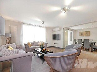 3 Bedroom Apartment For Rent In St Johns Wood Park, St John's Wood