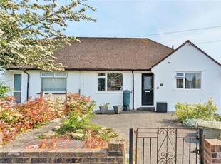 3 bedroom bungalow for sale in Aldwick Crescent, Worthing, West Sussex, BN14