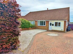 3 bedroom bungalow for sale in Cleveland Road, Worthing, West Sussex, BN13