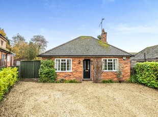 3 bedroom bungalow for sale in Tynley Grove, Jacob's Well, Guildford, Surrey, GU4
