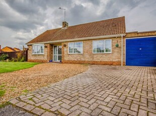 3 bedroom detached bungalow for sale in Welland Road, Dogsthorpe, Peterborough, PE1