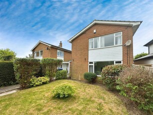 3 bedroom detached house for sale in Goring Way, Goring-by-Sea, Worthing, BN12
