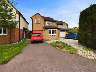 3 bedroom detached house for sale in Hillcot Close, Quedgeley, Gloucester, GL2
