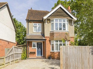 3 bedroom detached house for sale in Morecambe Avenue, Caversham Heights, Reading, RG4