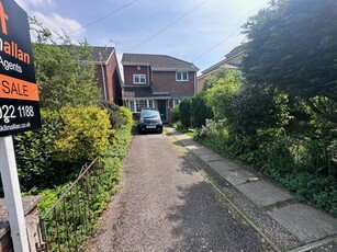 3 bedroom detached house for sale in Northlands Road, Banister Park, Southampton SO15 2LP, SO15