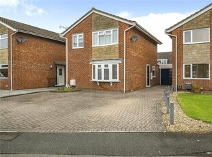 3 bedroom detached house for sale in Totterdown Close, Covingham, Swindon, Wiltshire, SN3
