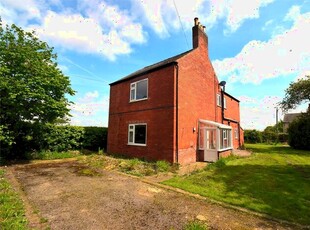 3 Bedroom Detached House To Rent