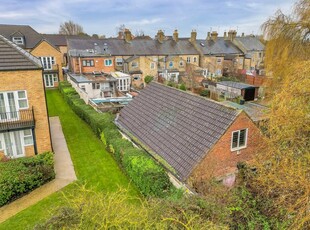 3 bedroom end of terrace house for sale in Church Street, Stanground, Peterborough, PE2