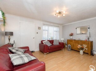 3 bedroom end of terrace house for sale in Haldane Road, London, SE28