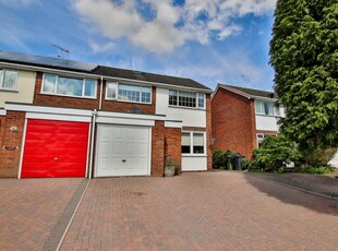 3 bedroom end of terrace house for sale in Longfellow Road, Worcester, WR3