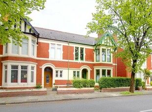 3 bedroom end of terrace house for sale in Marlborough Road, Penylan, Cardiff, CF23
