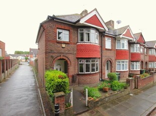 3 bedroom end of terrace house for sale in Pervin Road, Cosham, PO6