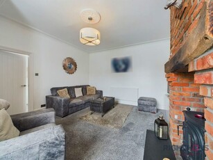3 Bedroom End Terrace House For Sale