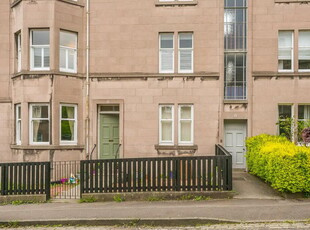 3 bedroom flat for sale in Learmonth Crescent, Comely Bank, Edinburgh, EH4