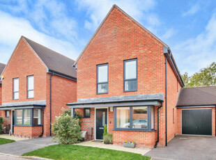 3 Bedroom Link Detached House For Sale In Southampton, Hampshire