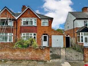 3 bedroom semi-detached house for sale in Barbara Road, Braunstone, Leicester, LE3