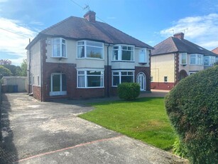 3 bedroom semi-detached house for sale in Carr Lane, Willerby, Hull, HU10