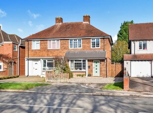 3 bedroom semi-detached house for sale in Cornyx Lane, Solihull, B91