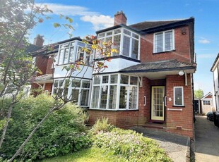 3 bedroom semi-detached house for sale in Greenend Road, Moseley, B13