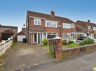 3 bedroom semi-detached house for sale in Harlow Close, Thelwall, Warrington, WA4 2HD, WA4