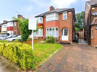 3 Bedroom Semi-detached House For Sale In London