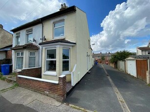 3 Bedroom Semi-detached House For Sale In Lowestoft, Suffolk